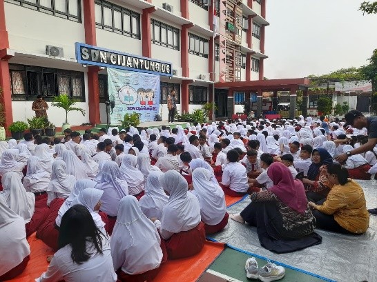 Wisata LiterAsyik Ke SDN SDN Cijantung 06